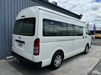 2019 Toyota HIACE - Thumbnail