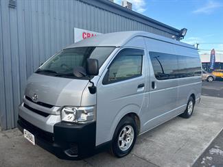 2015 Toyota HIACE - Thumbnail