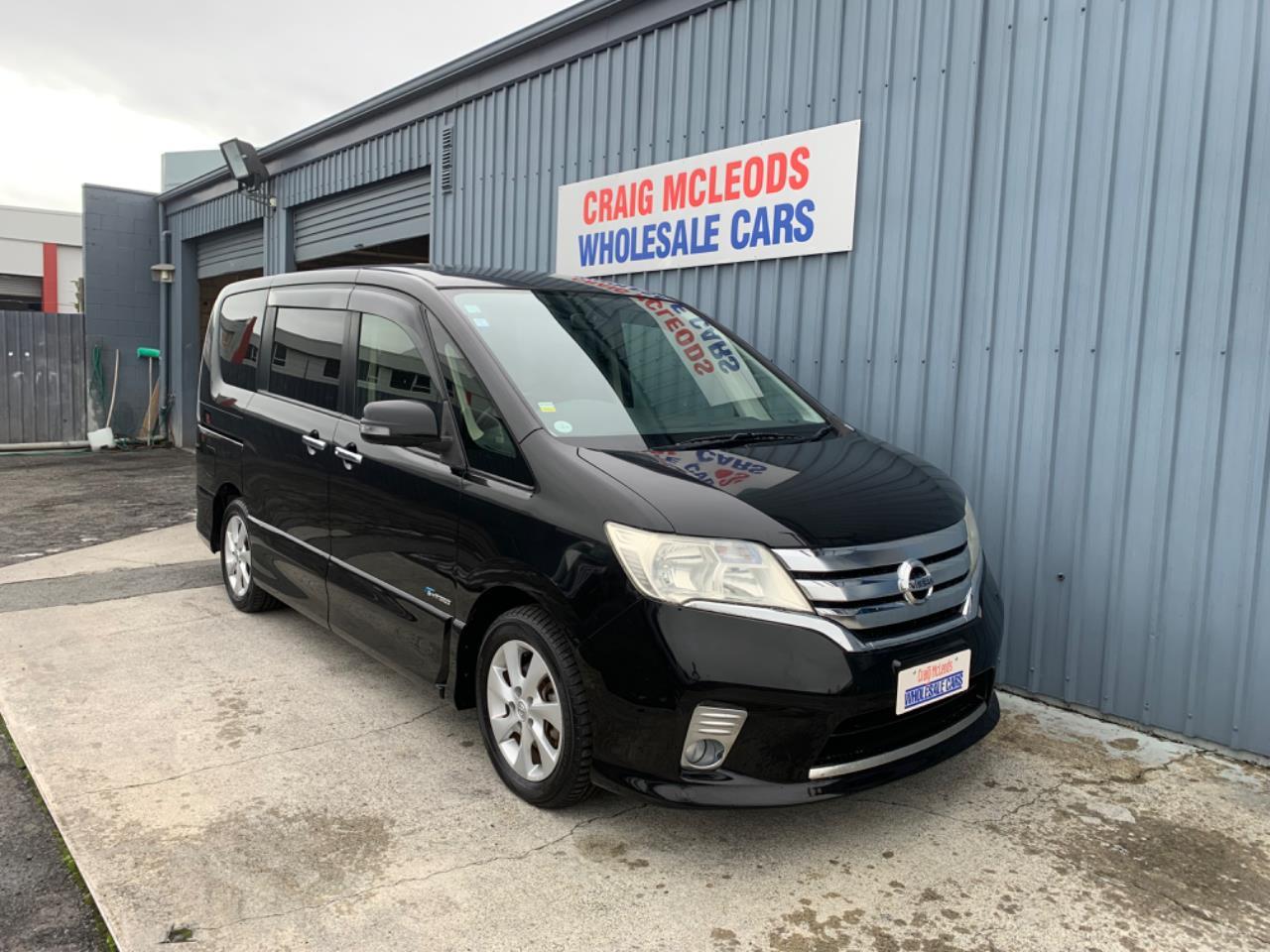 2013 Nissan SERENA