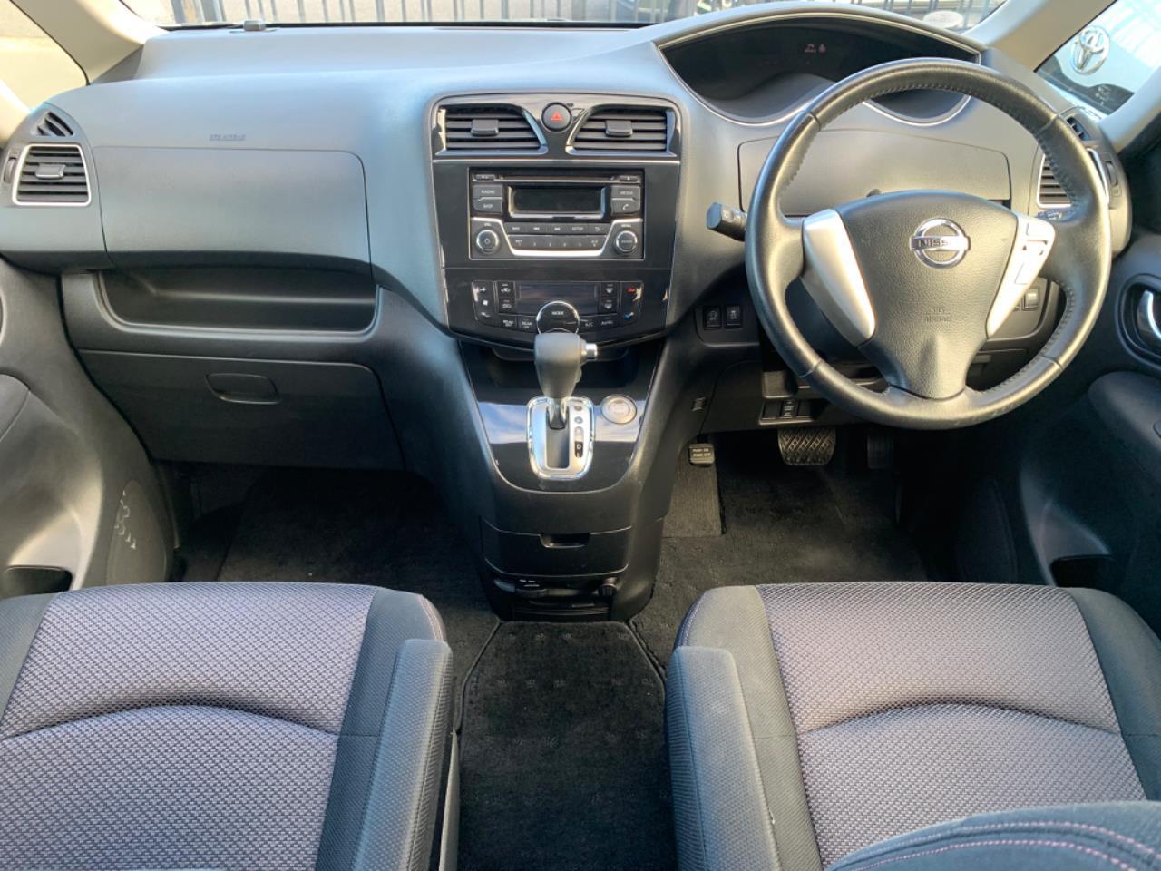 2013 Nissan SERENA