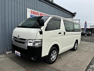 2019 Toyota HIACE - Thumbnail