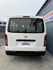 2019 Toyota HIACE - Thumbnail