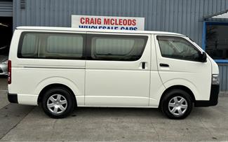 2019 Toyota HIACE - Thumbnail