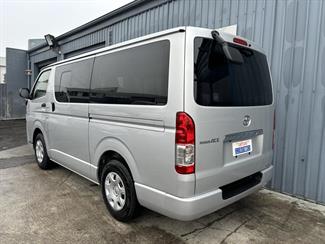 2018 Toyota HIACE - Thumbnail