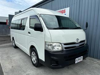 2013 Toyota HIACE - Thumbnail