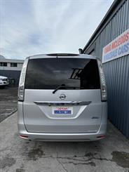 2013 Nissan SERENA - Thumbnail