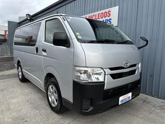 2020 Toyota HIACE - Thumbnail