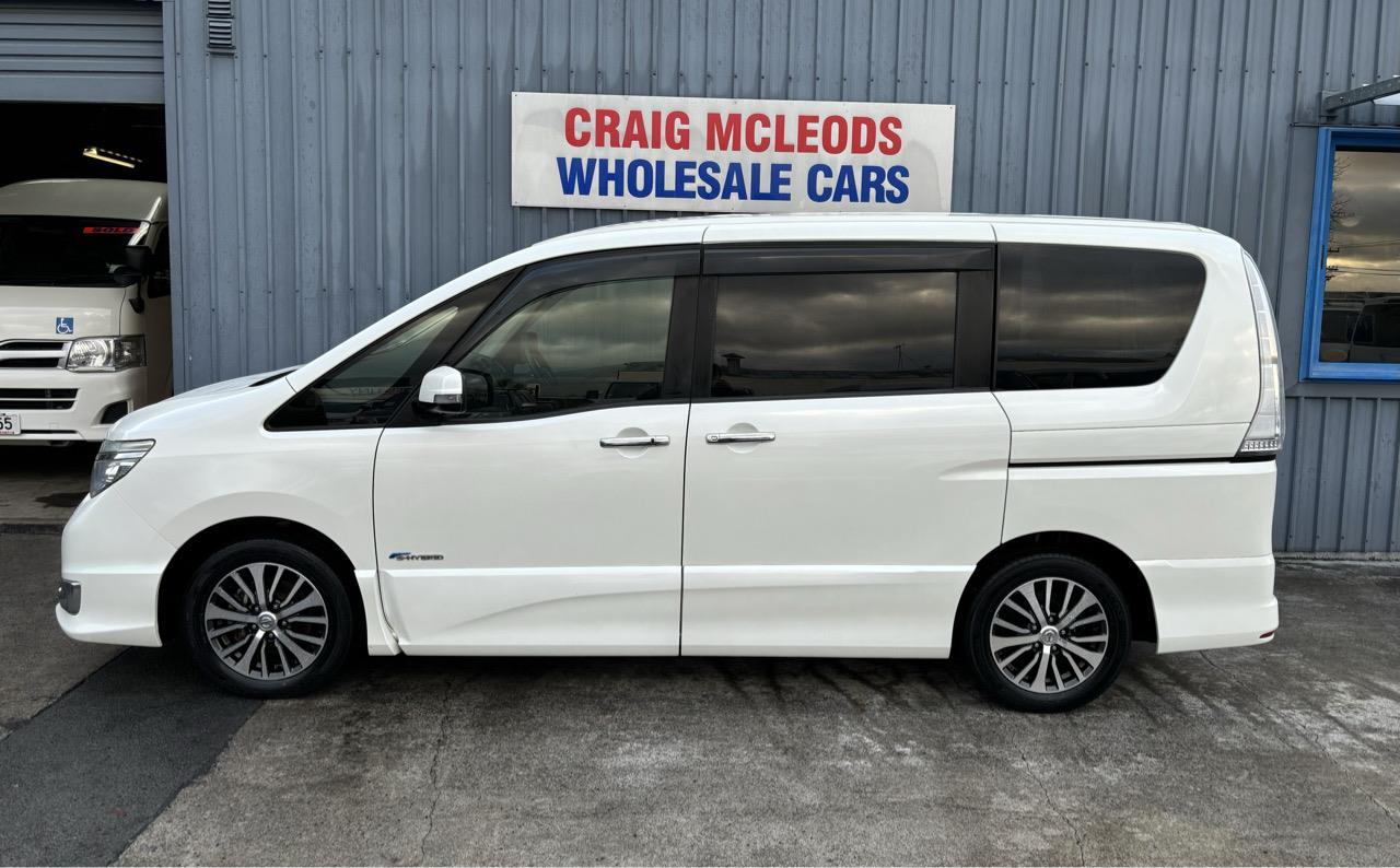 2014 Nissan SERENA