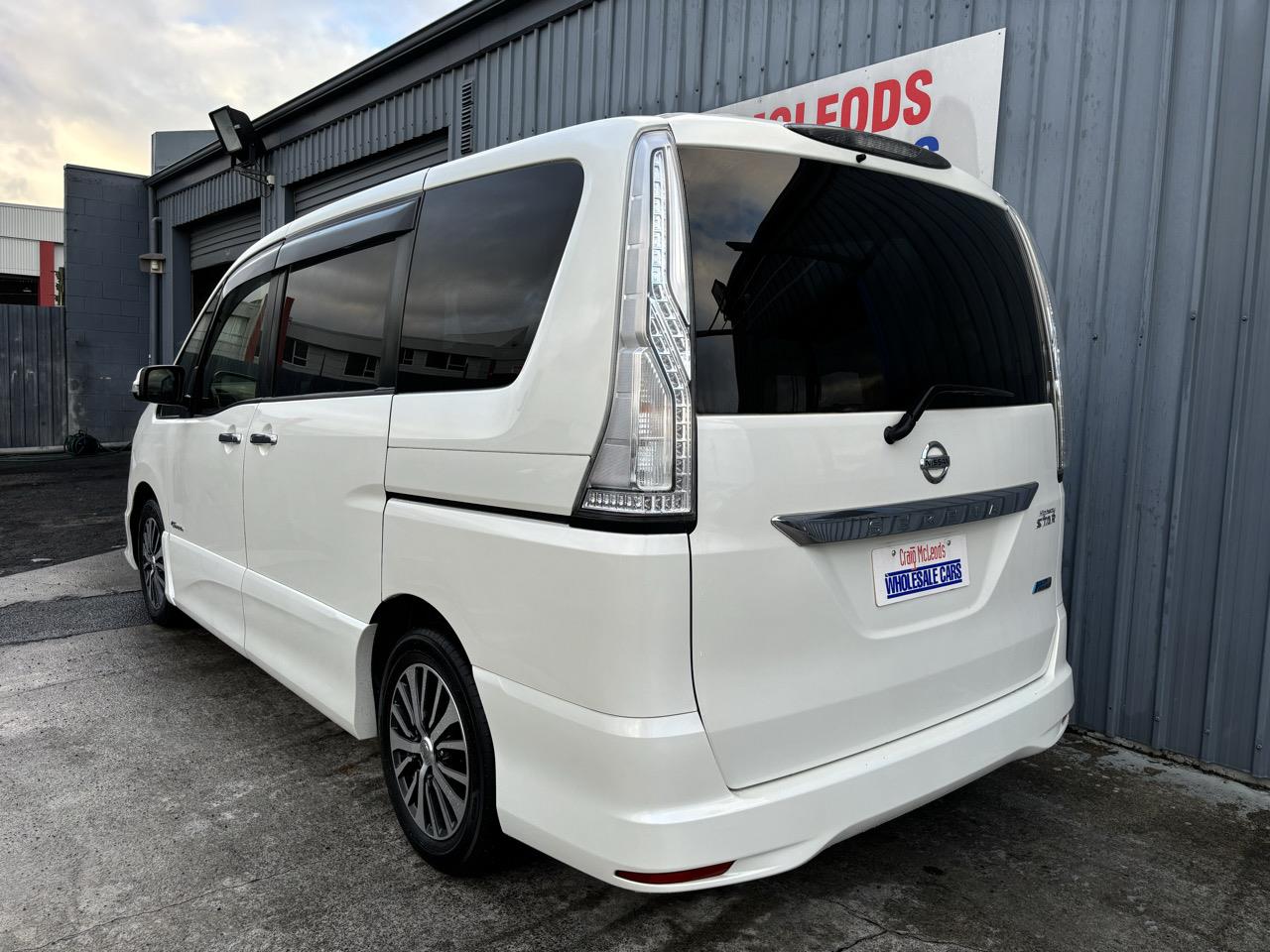 2014 Nissan SERENA