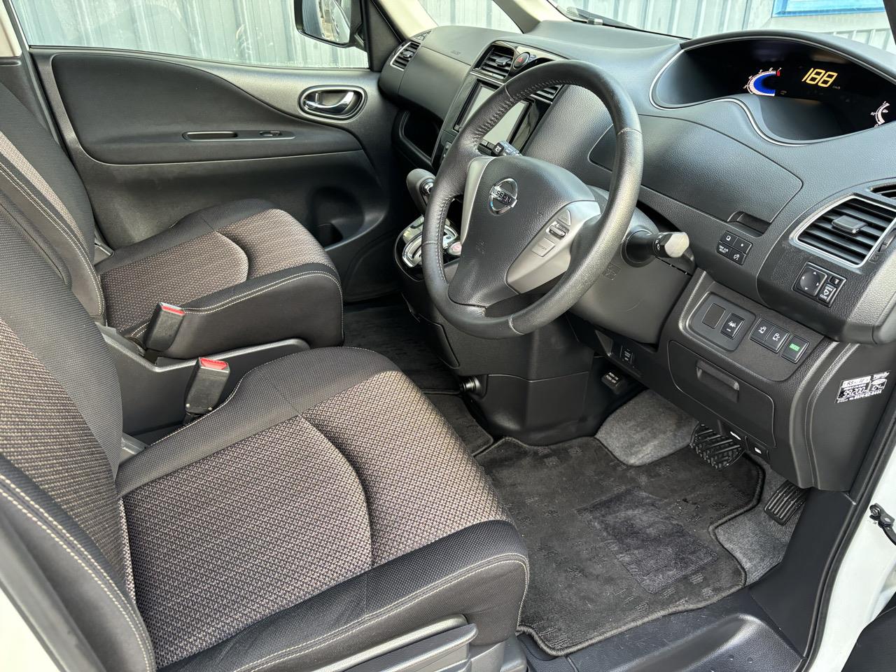 2014 Nissan SERENA