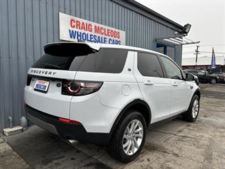 2018 Land Rover Discovery - Thumbnail