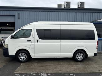 2006 Toyota HIACE - Thumbnail