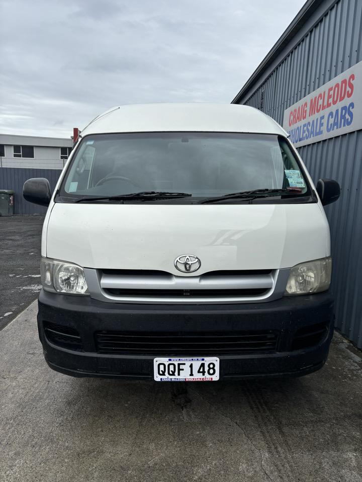 2006 Toyota HIACE