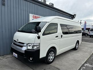 2020 Toyota HIACE - Thumbnail