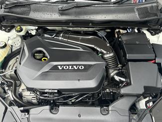 2015 Volvo V40 - Thumbnail