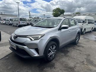 2016 Toyota RAV4 - Thumbnail