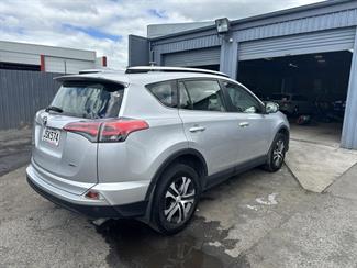 2016 Toyota RAV4 - Thumbnail