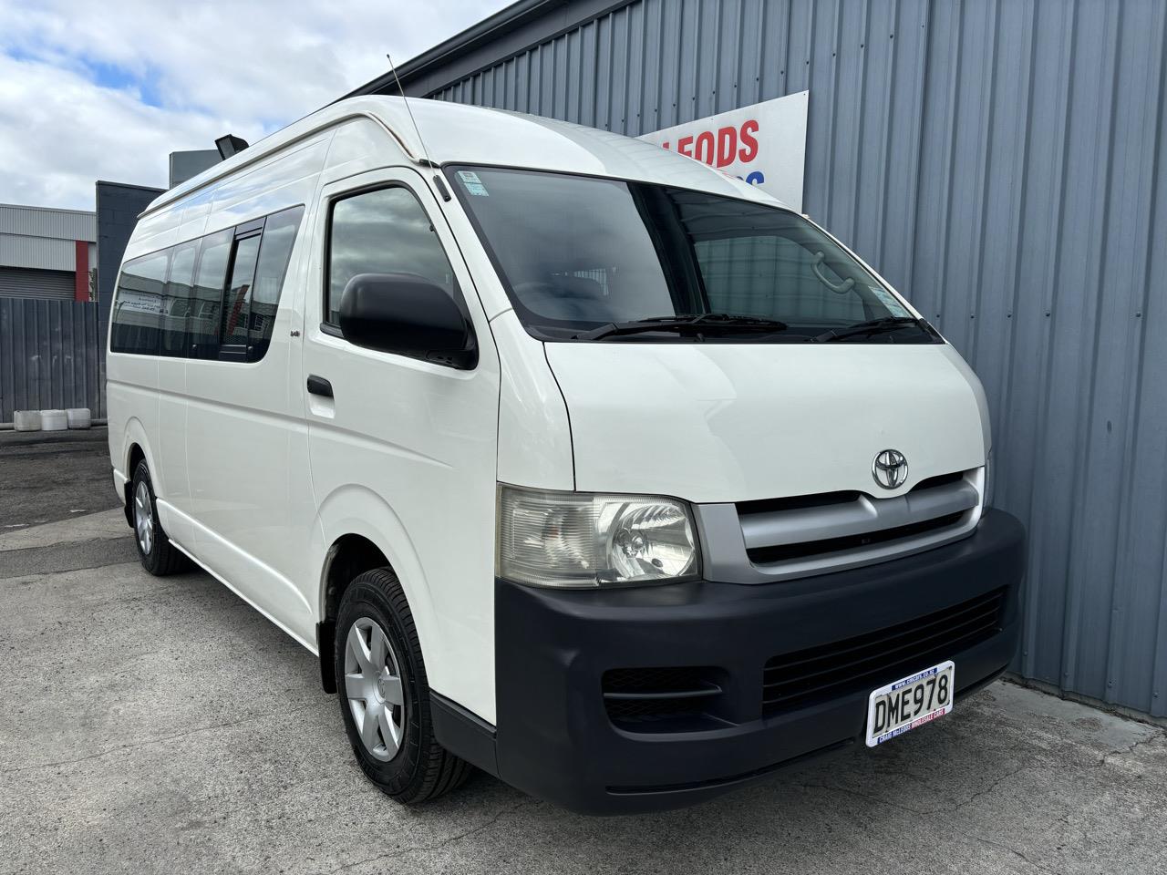 2006 Toyota HIACE