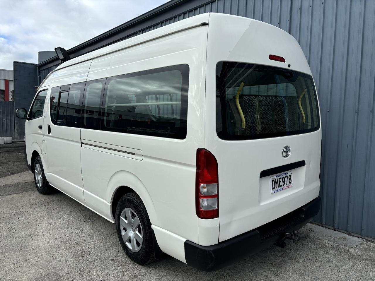 2006 Toyota HIACE