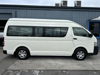 2006 Toyota HIACE - Thumbnail