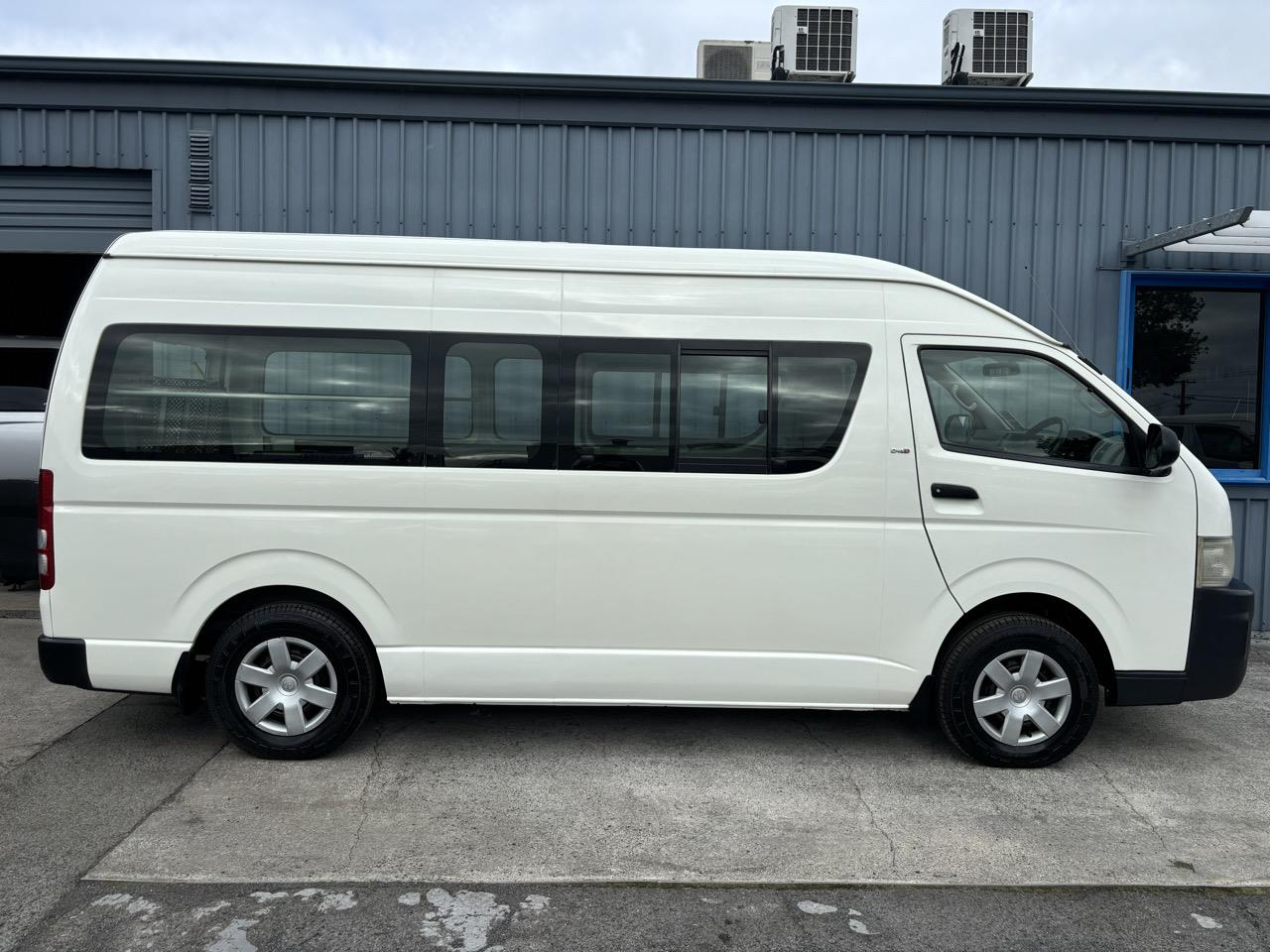 2006 Toyota HIACE