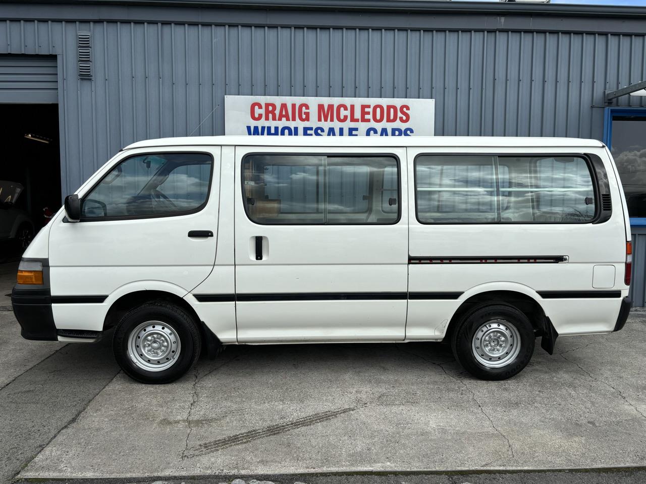 2003 Toyota HIACE