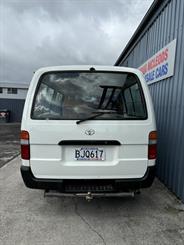 2003 Toyota HIACE - Thumbnail