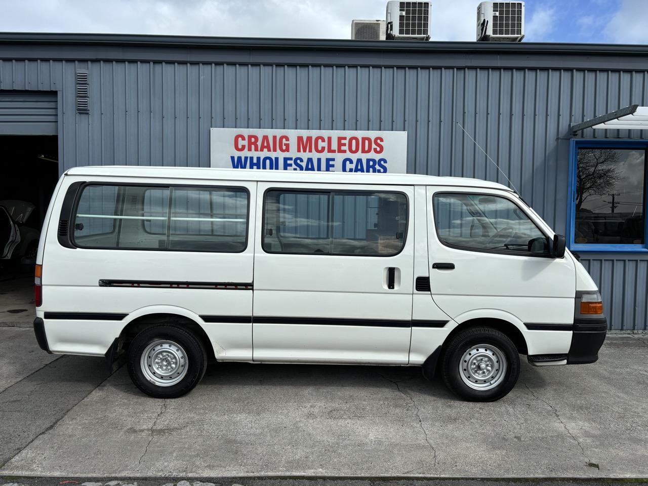 2003 Toyota HIACE