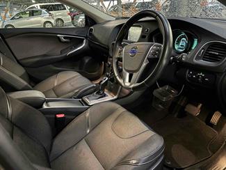 2014 Volvo V40 - Thumbnail